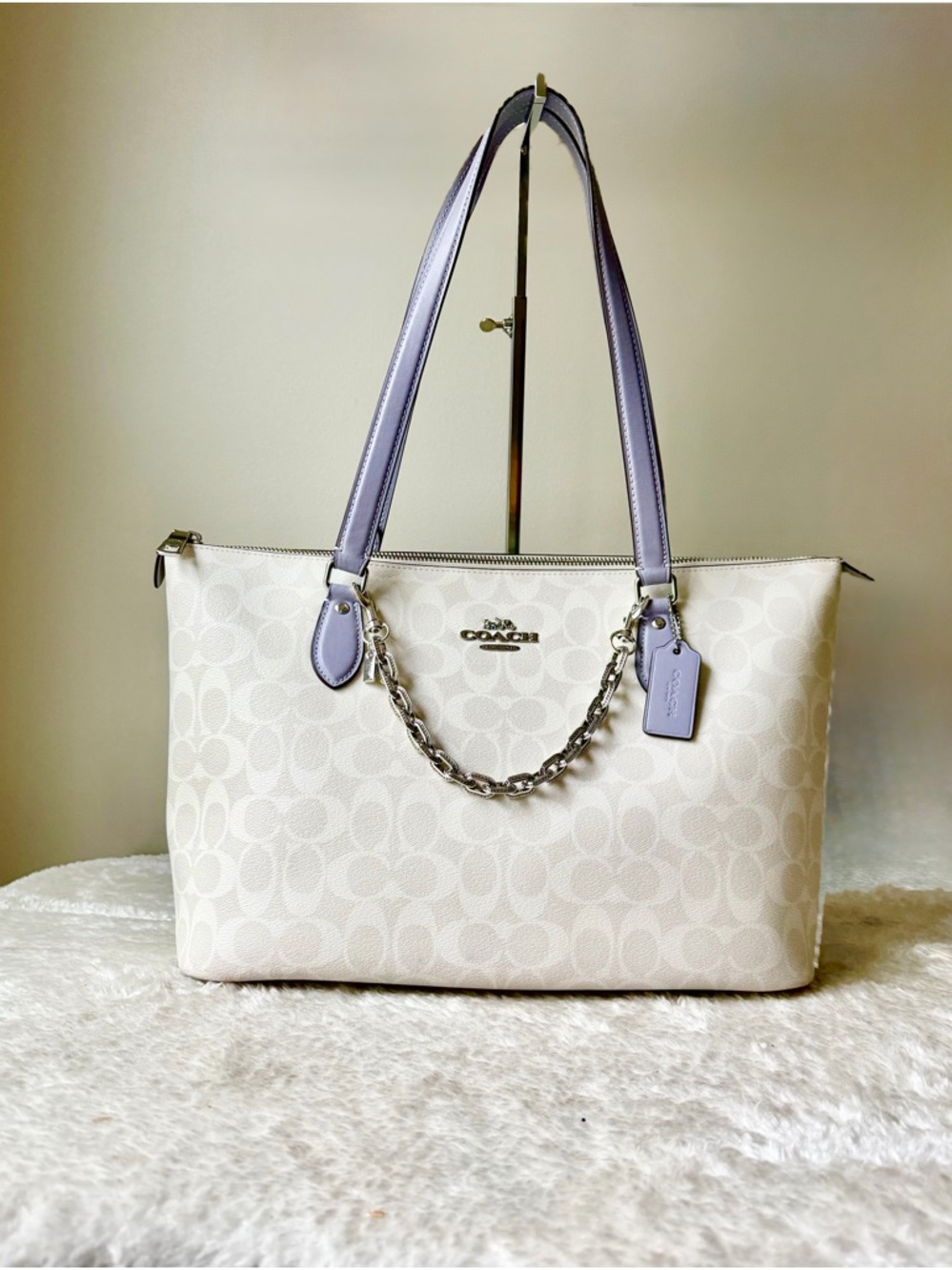 Coach Gallery Tote in leather / signature canvas with chain charm - Picture 2 of 12